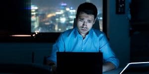 Hyperconnectés depuis janvier épuisés en décembre le poids de la fatigue numérique @iTPro.fr